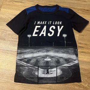 🟡Boys t-shirt. Size 10/12